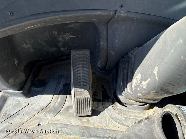 image for item EU5405 2008 John Deere 304J wheel loader