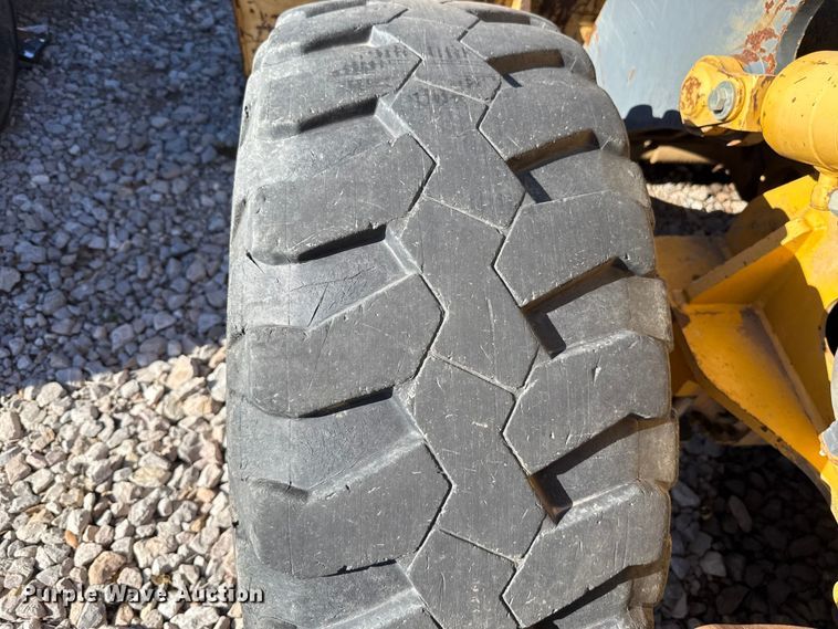 image for item EU5405 2008 John Deere 304J wheel loader