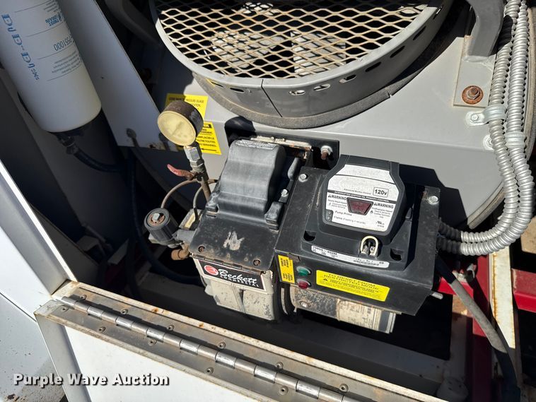 image for item EU5406 2011 Twin Oaks Industries Tow Pro heater