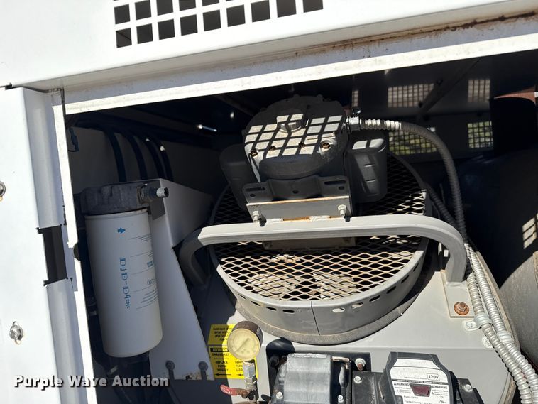 image for item EU5406 2011 Twin Oaks Industries Tow Pro heater