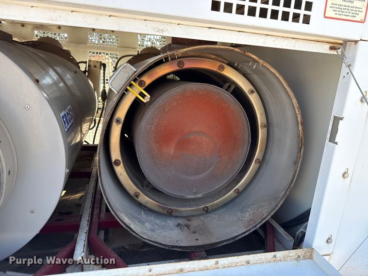 image for item EU5406 2011 Twin Oaks Industries Tow Pro heater