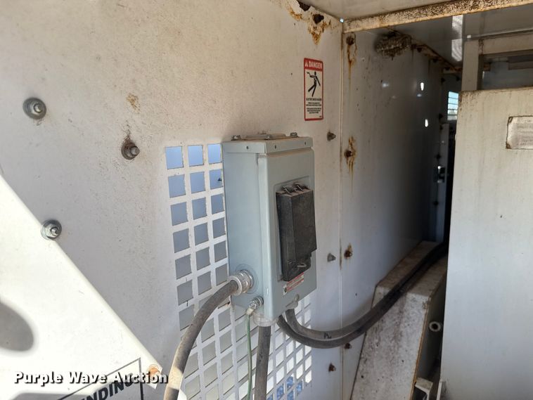 image for item EU5406 2011 Twin Oaks Industries Tow Pro heater