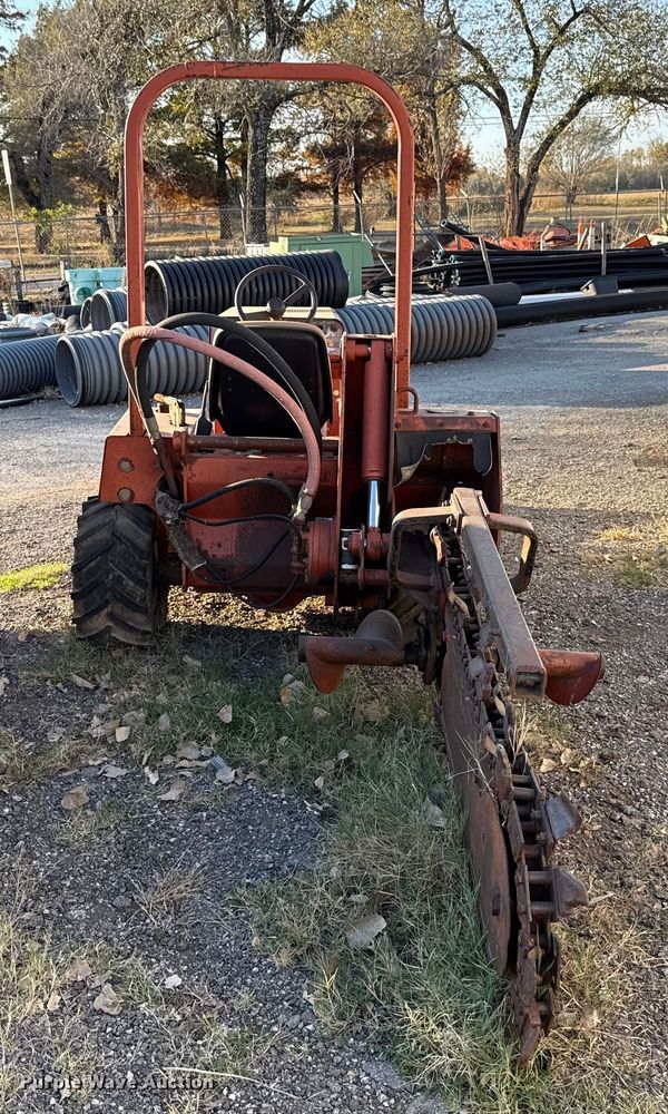 image for item EU5425 1995 Ditch Witch 3500DDLSB trencher
