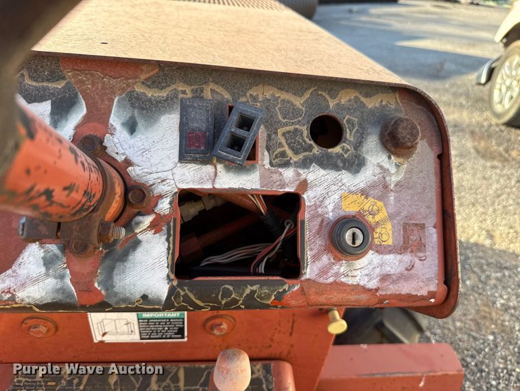 image for item EU5425 1995 Ditch Witch 3500DDLSB trencher