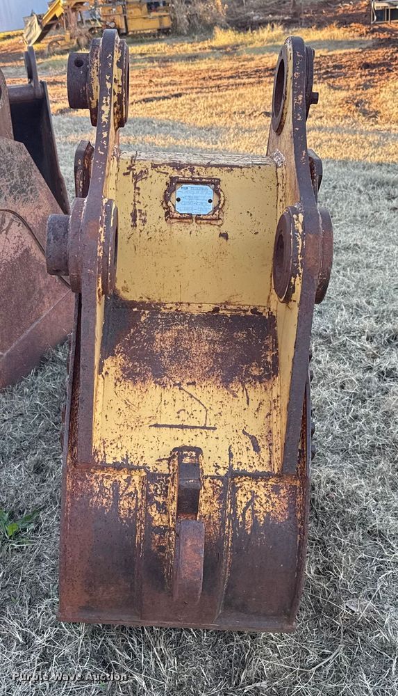 image for item EU5437 H&H CAT 320L excavator bucket