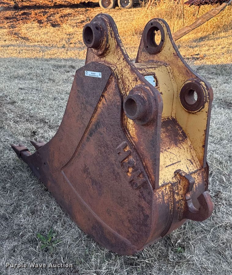 image for item EU5437 H&H CAT 320L excavator bucket