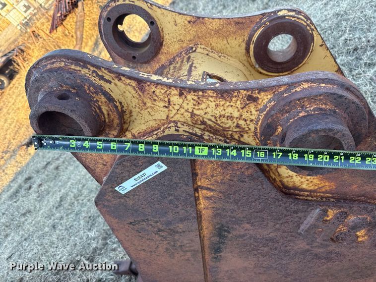 image for item EU5437 H&H CAT 320L excavator bucket