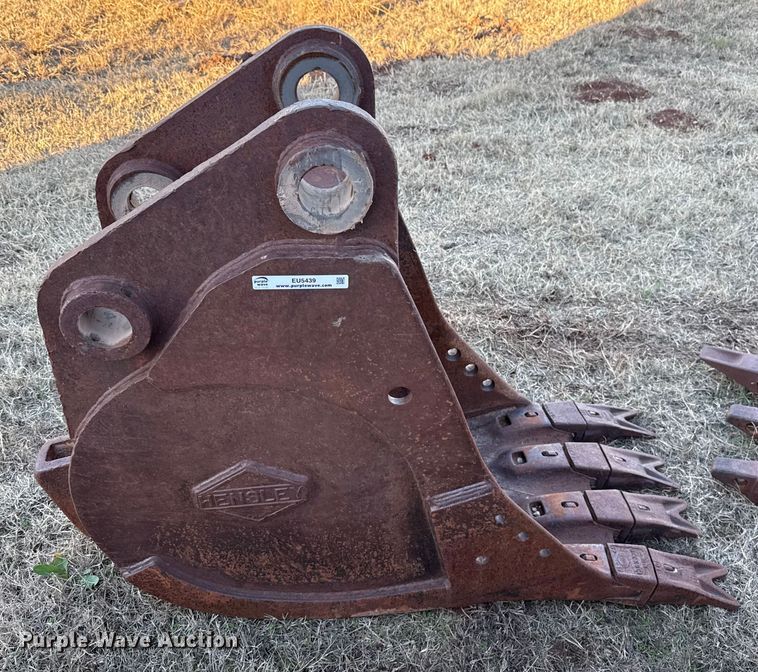 image for item EU5439 Tensley excavator bucket