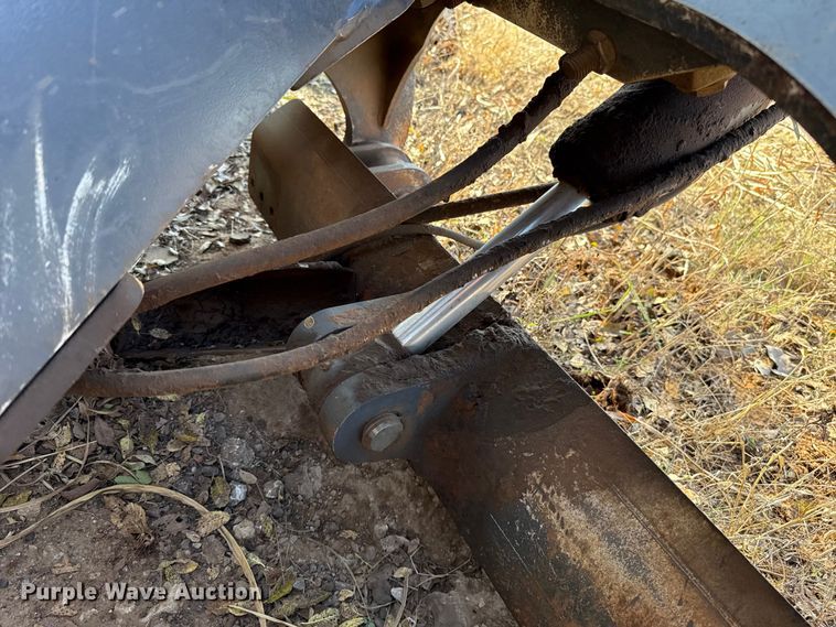 image for item EU5440 D model motor grader turn table