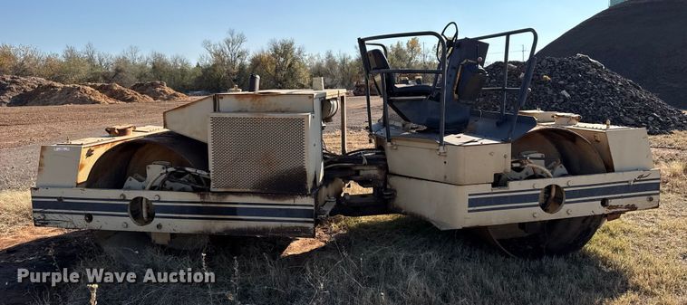 image for item EU5443 Ingersoll-Rand DD-90 double drum roller