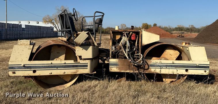 image for item EU5443 Ingersoll-Rand DD-90 double drum roller