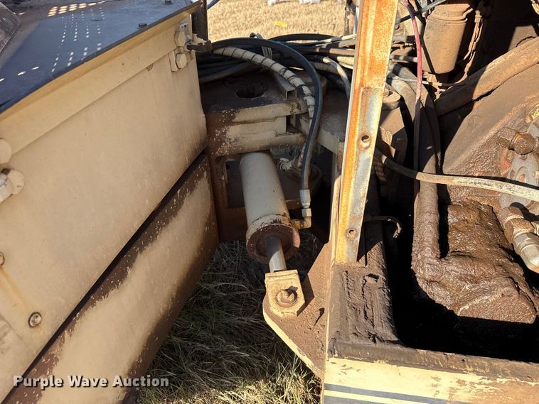 image for item EU5443 Ingersoll-Rand DD-90 double drum roller