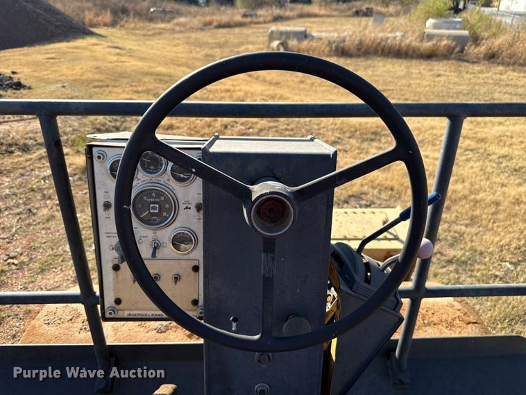 image for item EU5443 Ingersoll-Rand DD-90 double drum roller