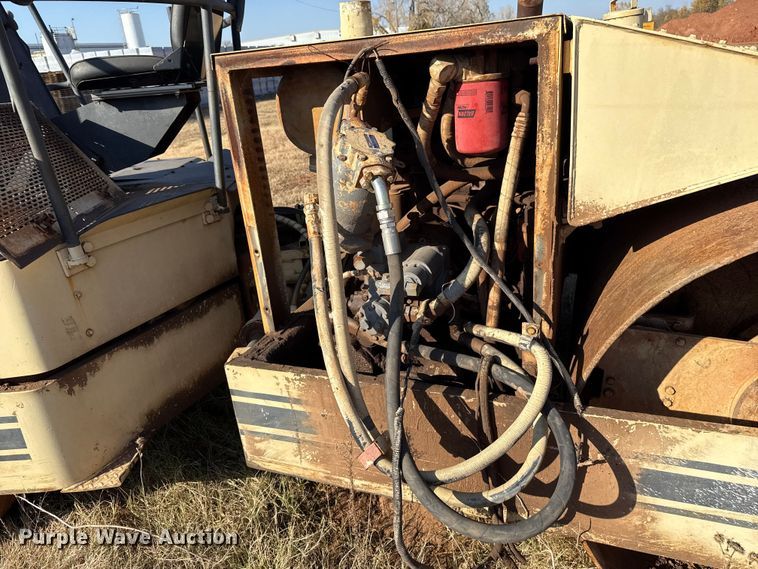 image for item EU5443 Ingersoll-Rand DD-90 double drum roller