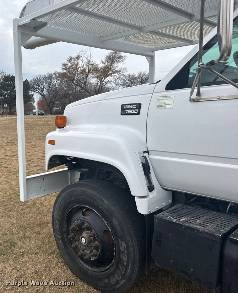 image for item EU6411 1999 GMC C7500 bucket truck