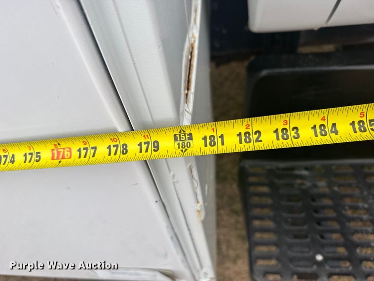 image for item EU6411 1999 GMC C7500 bucket truck