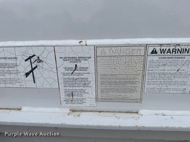 image for item EU6411 1999 GMC C7500 bucket truck