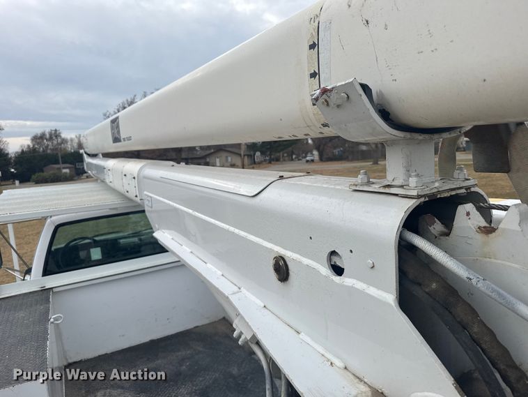 image for item EU6411 1999 GMC C7500 bucket truck