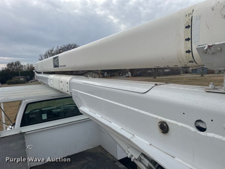 image for item EU6411 1999 GMC C7500 bucket truck