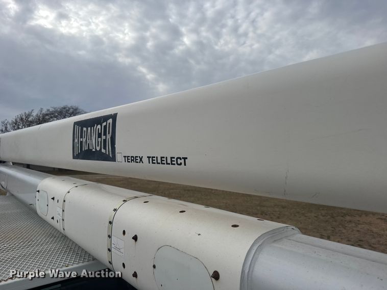 image for item EU6411 1999 GMC C7500 bucket truck