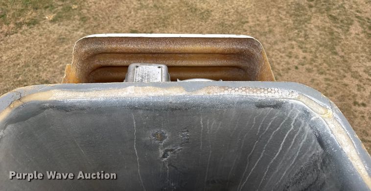 image for item EU6411 1999 GMC C7500 bucket truck