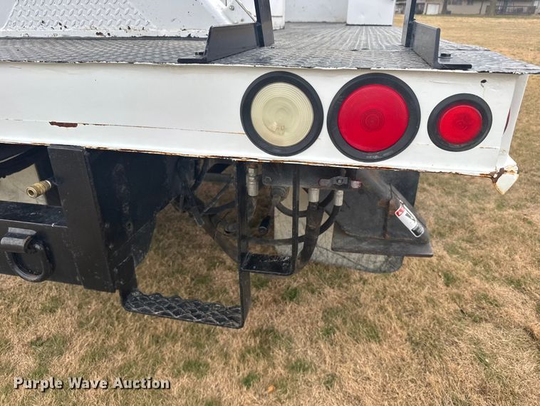 image for item EU6411 1999 GMC C7500 bucket truck