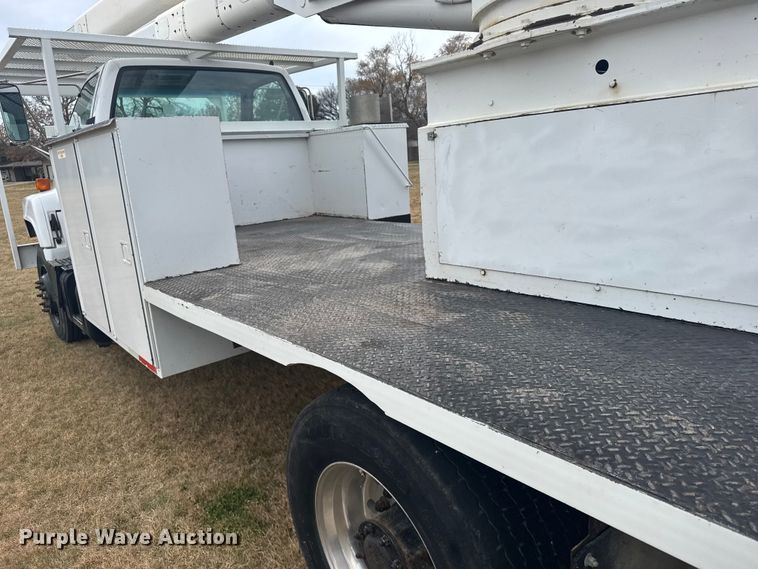 image for item EU6411 1999 GMC C7500 bucket truck