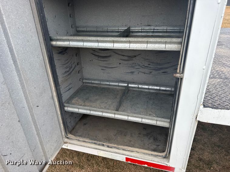 image for item EU6411 1999 GMC C7500 bucket truck