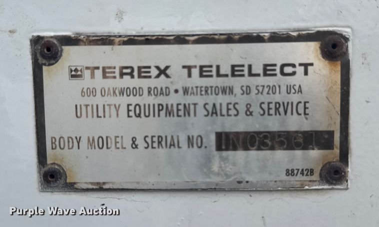 image for item EU6411 1999 GMC C7500 bucket truck