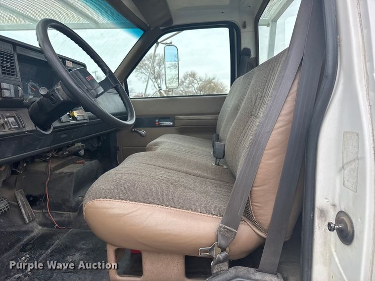 image for item EU6411 1999 GMC C7500 bucket truck