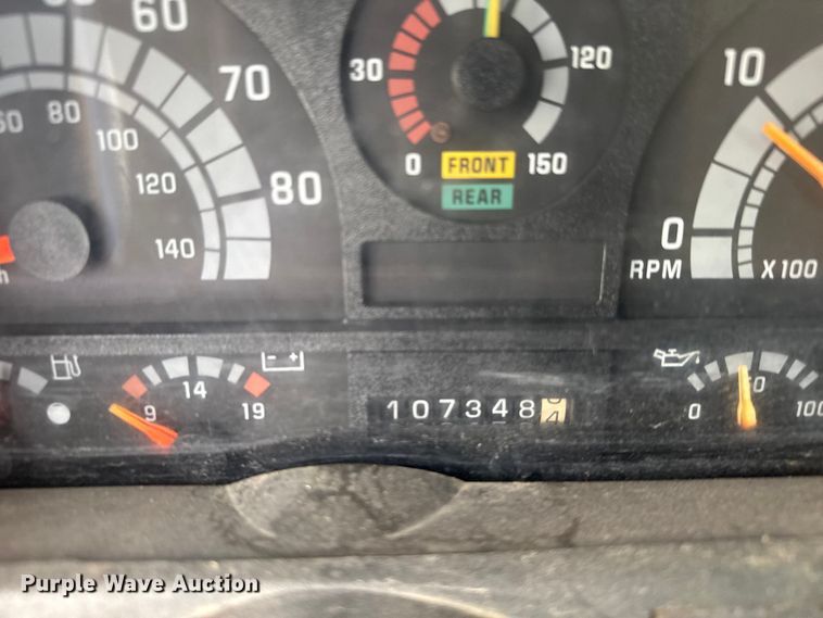 image for item EU6411 1999 GMC C7500 bucket truck