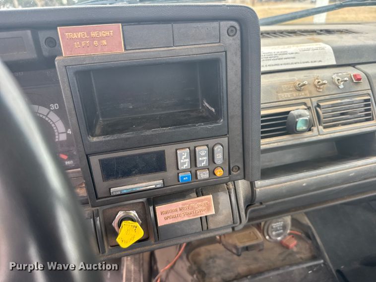 image for item EU6411 1999 GMC C7500 bucket truck