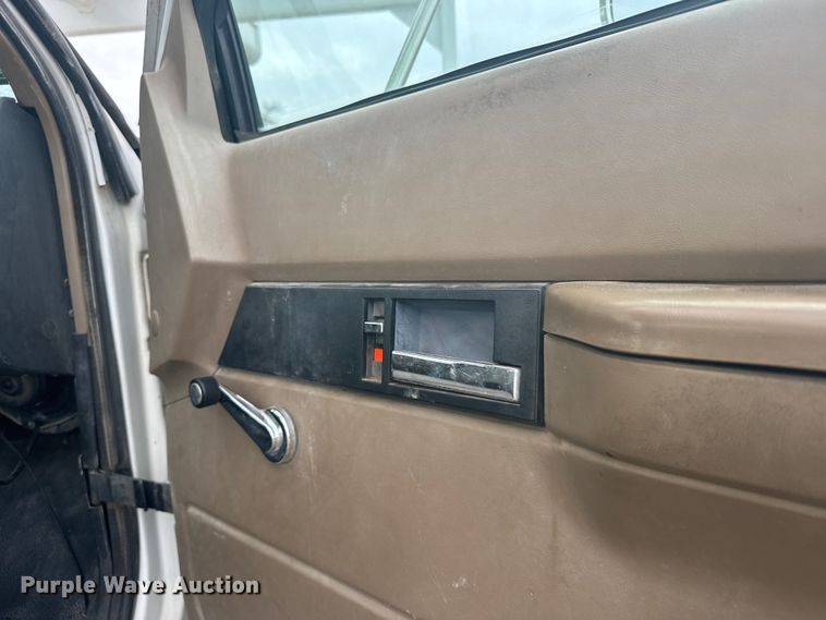 image for item EU6411 1999 GMC C7500 bucket truck