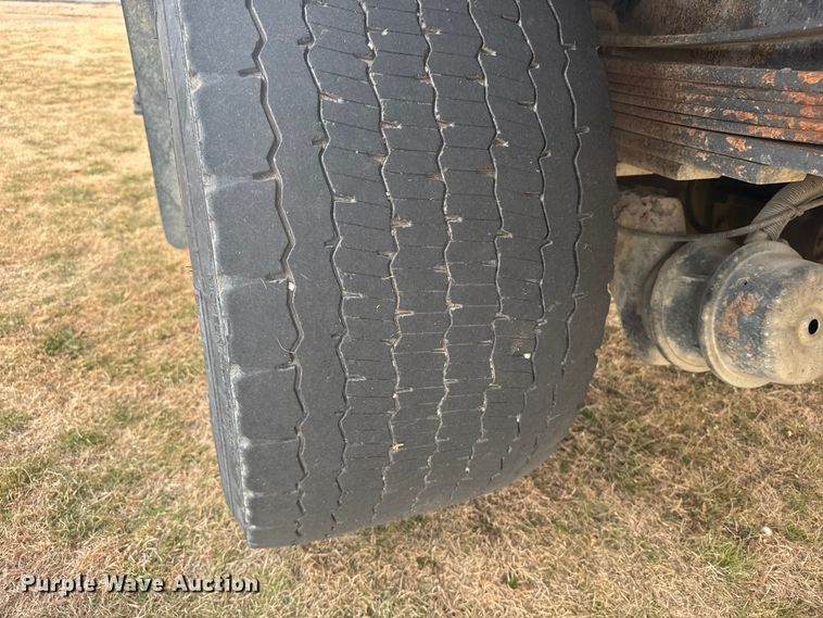 image for item EU6411 1999 GMC C7500 bucket truck