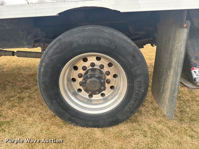 image for item EU6411 1999 GMC C7500 bucket truck