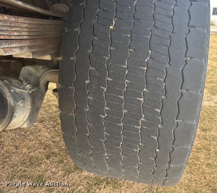 image for item EU6411 1999 GMC C7500 bucket truck