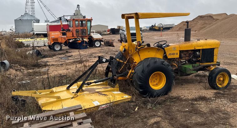 image for item EU6414 1974 John Deere 401B tractor