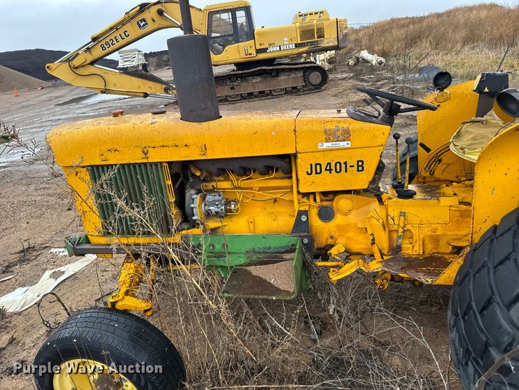 image for item EU6414 1974 John Deere 401B tractor