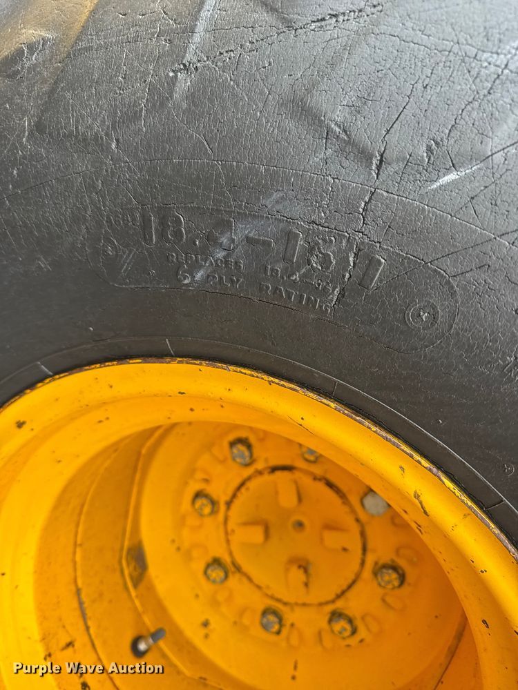 image for item EU6414 1974 John Deere 401B tractor