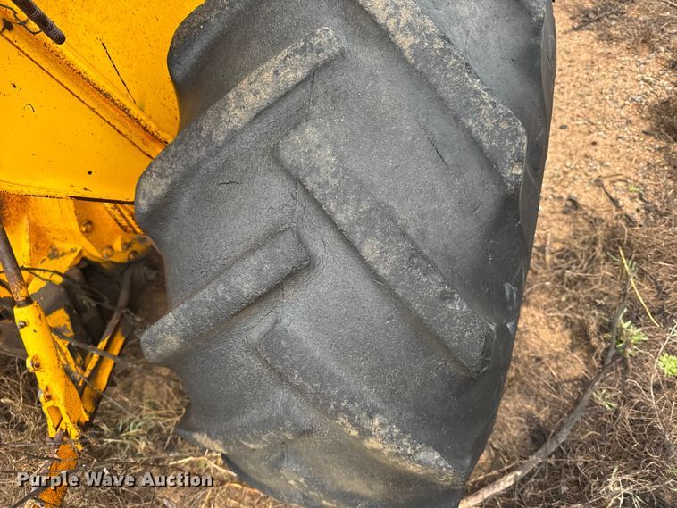 image for item EU6414 1974 John Deere 401B tractor