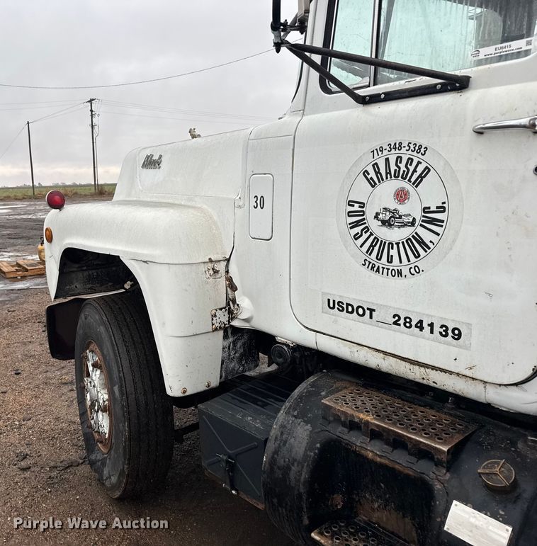 image for item EU6415 1980 Mack fuel / lube truck