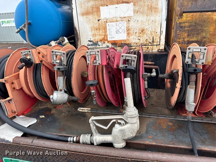 image for item EU6415 1980 Mack fuel / lube truck