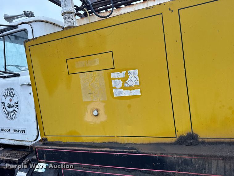 image for item EU6415 1980 Mack fuel / lube truck