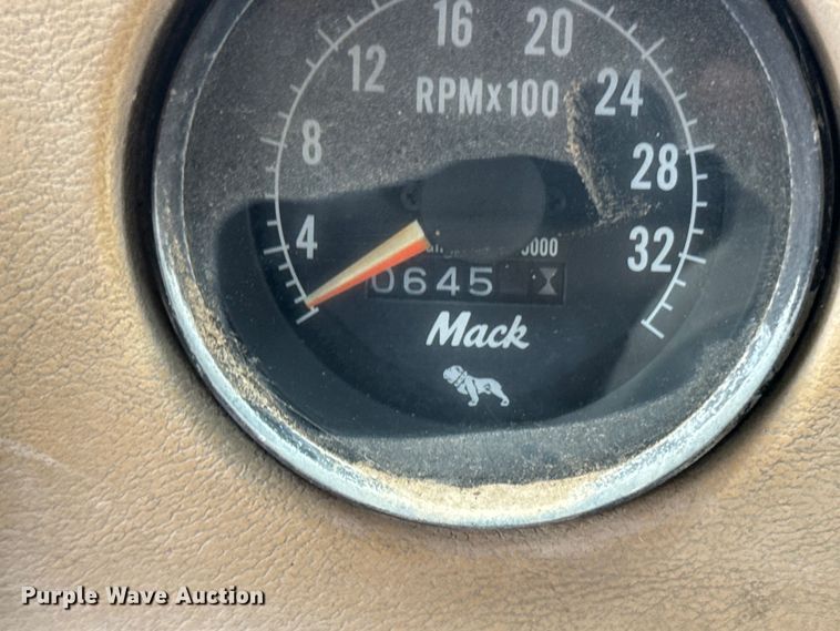 image for item EU6415 1980 Mack fuel / lube truck