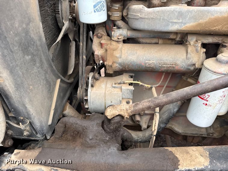 image for item EU6415 1980 Mack fuel / lube truck