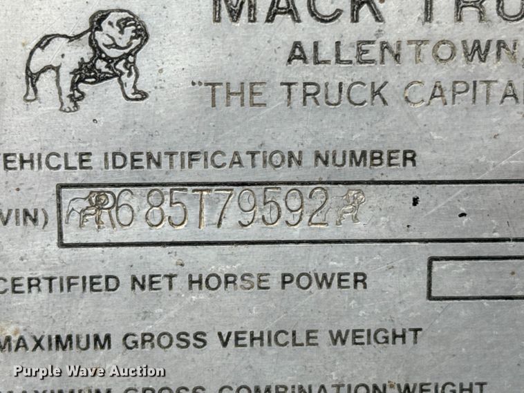 image for item EU6415 1980 Mack fuel / lube truck