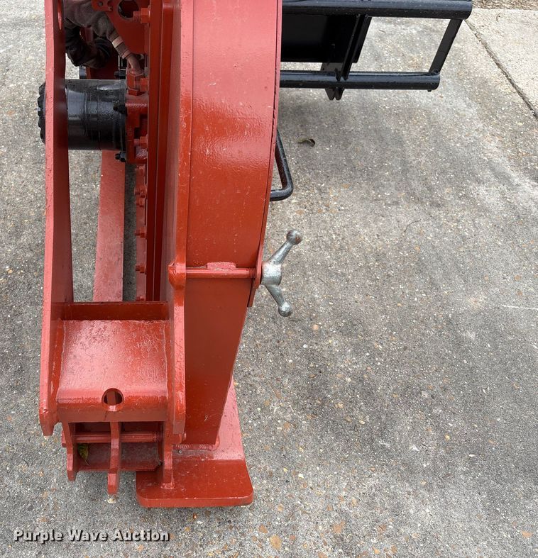 image for item EU7071 2018 Ditch Witch MT12 compact utility loader rock saw