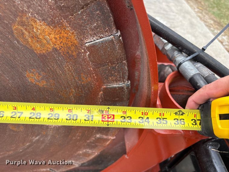 image for item EU7071 2018 Ditch Witch MT12 compact utility loader rock saw