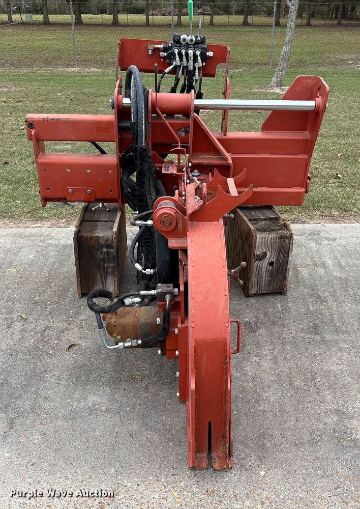 image for item EU7072 2017 Ditch Witch MT12 compact utility loader rock saw