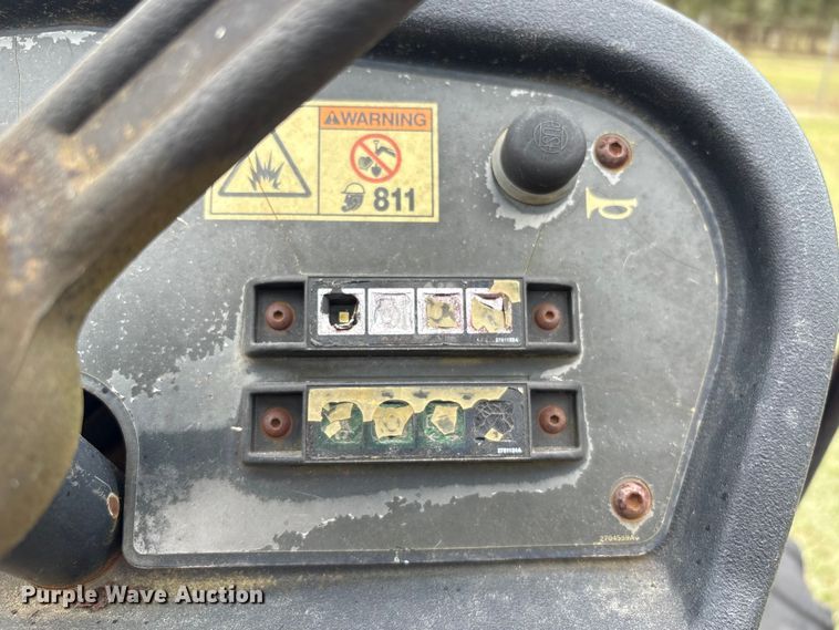 image for item EU7075 2010 Ditch Witch RT40 trencher